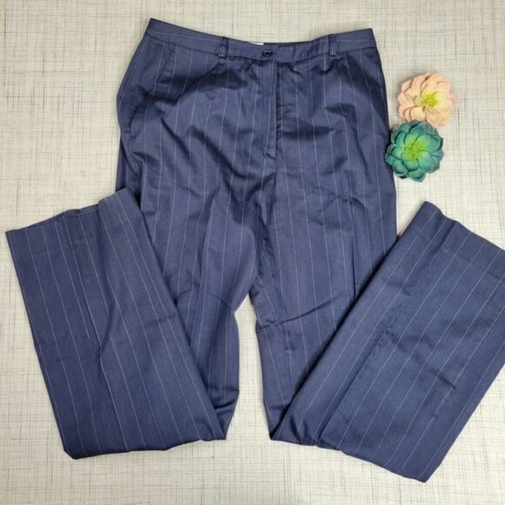 5/$25 Bloomingdales Straight Leg Navy Blue Pinstripe Trousers 10